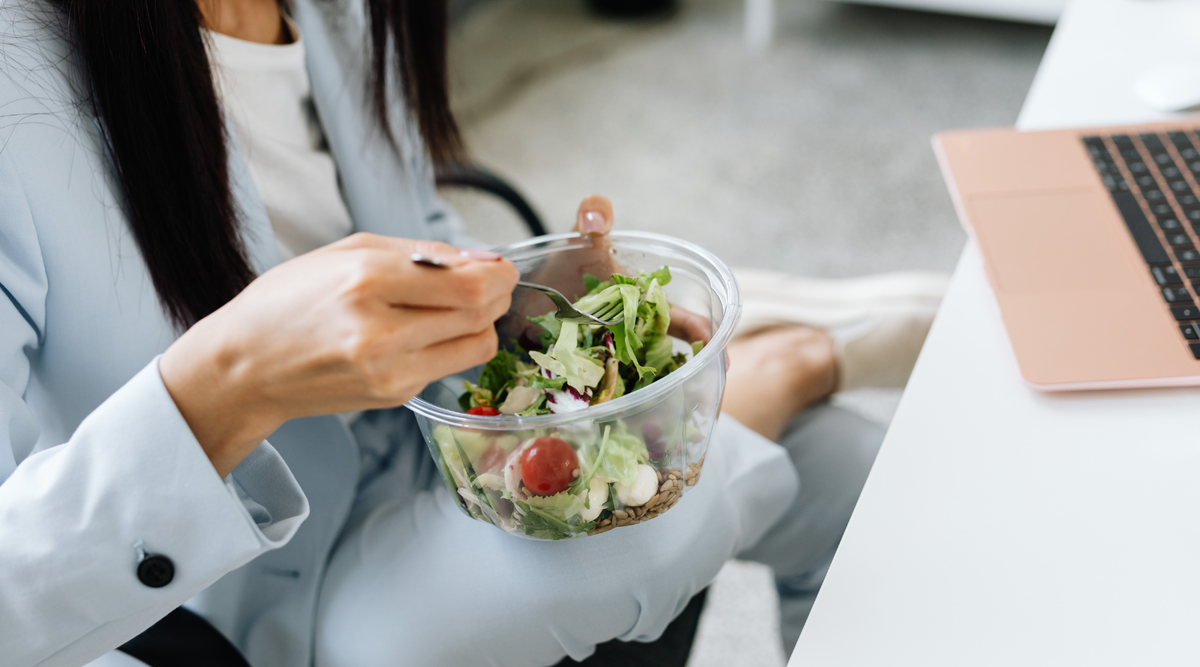 Brain-Food für heiße Tage: Leicht essen & mit Bewegung fokussierter arbeiten