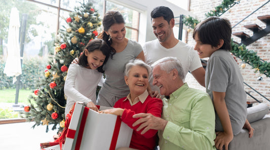 amilie überrascht Großeltern mit Weihnachtsgeschenk